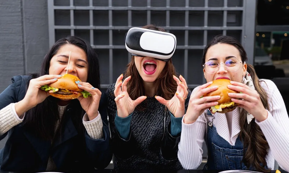 genz eating with vr headset